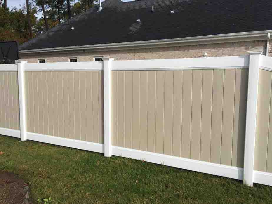 Norfolk Virginia vinyl privacy fencing