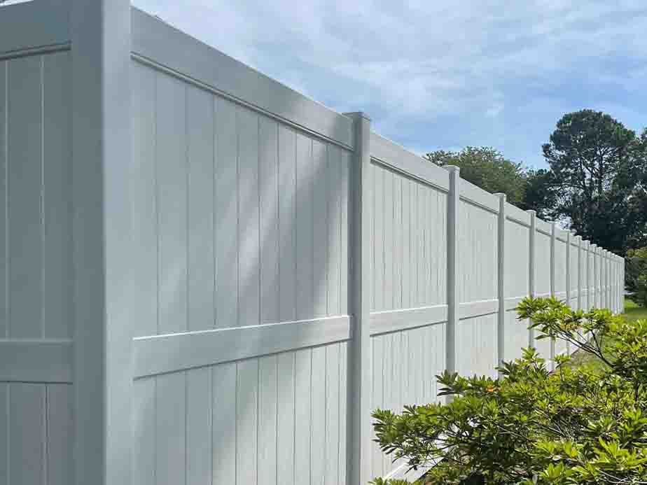 vinyl fence Norfolk Virginia