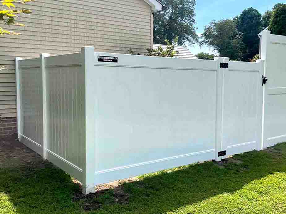 Suffolk Virginia privacy fencing